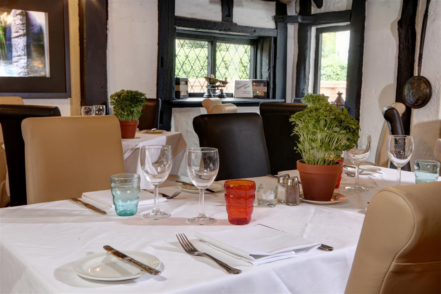 סבנאוקס Donnington Manor Hotel מראה חיצוני תמונה